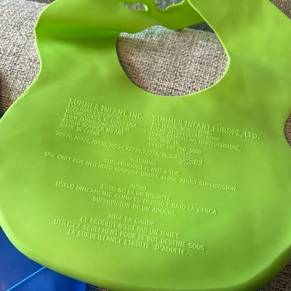 Summer Infant and Tommee Tippee rubber reusable bibs set of 3